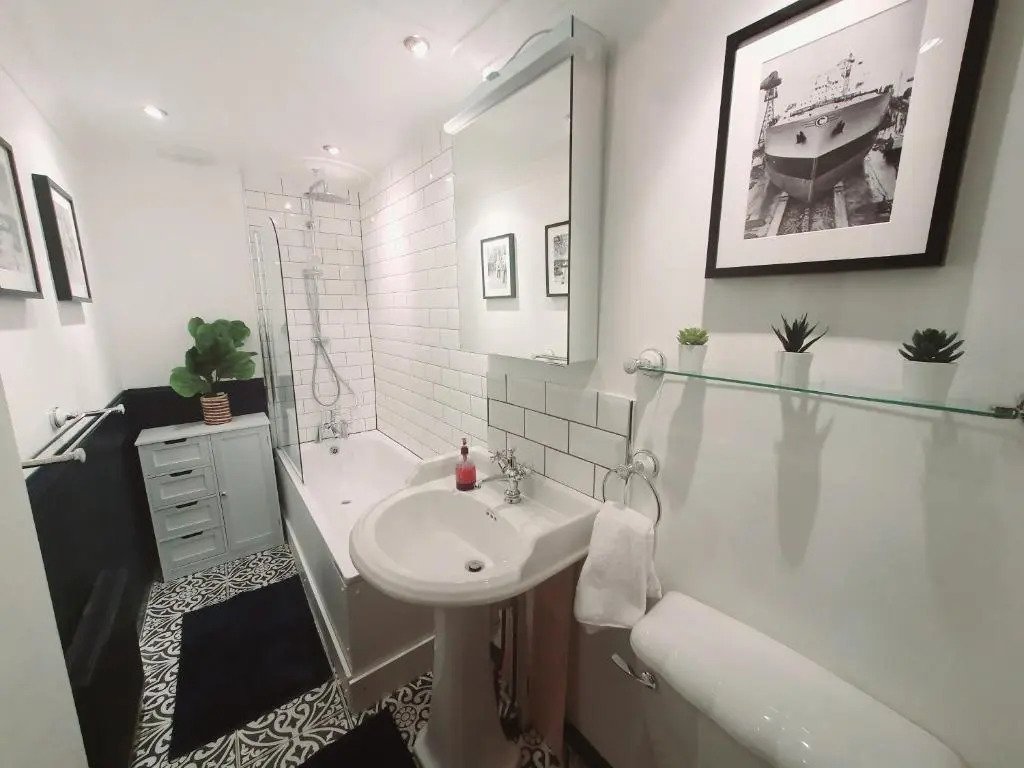 Cosy 3 bedroom flat in City Centre - can sleep up to 6