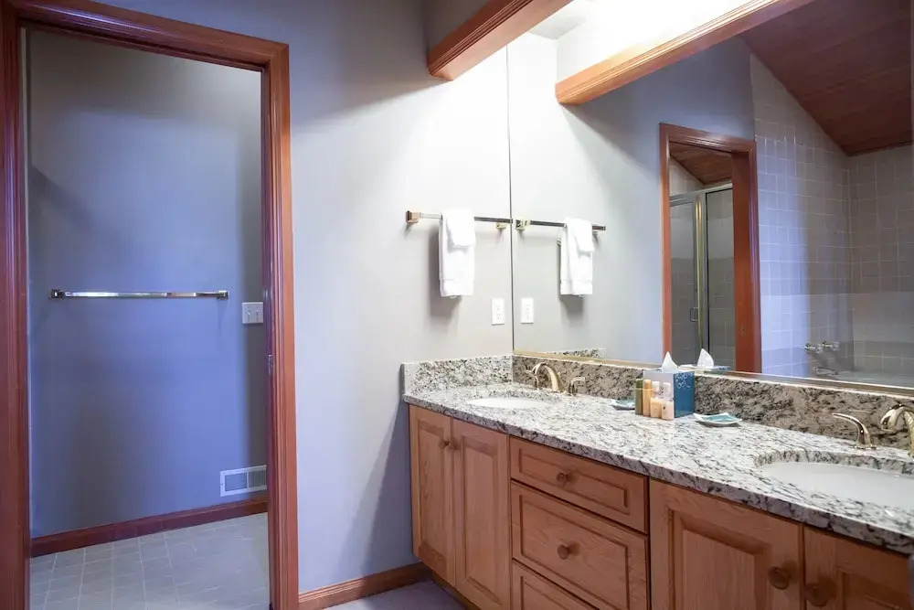 Ridge at Deer Valley Resort - Three Bedroom Condo with Hot Tub #16 3 Condo