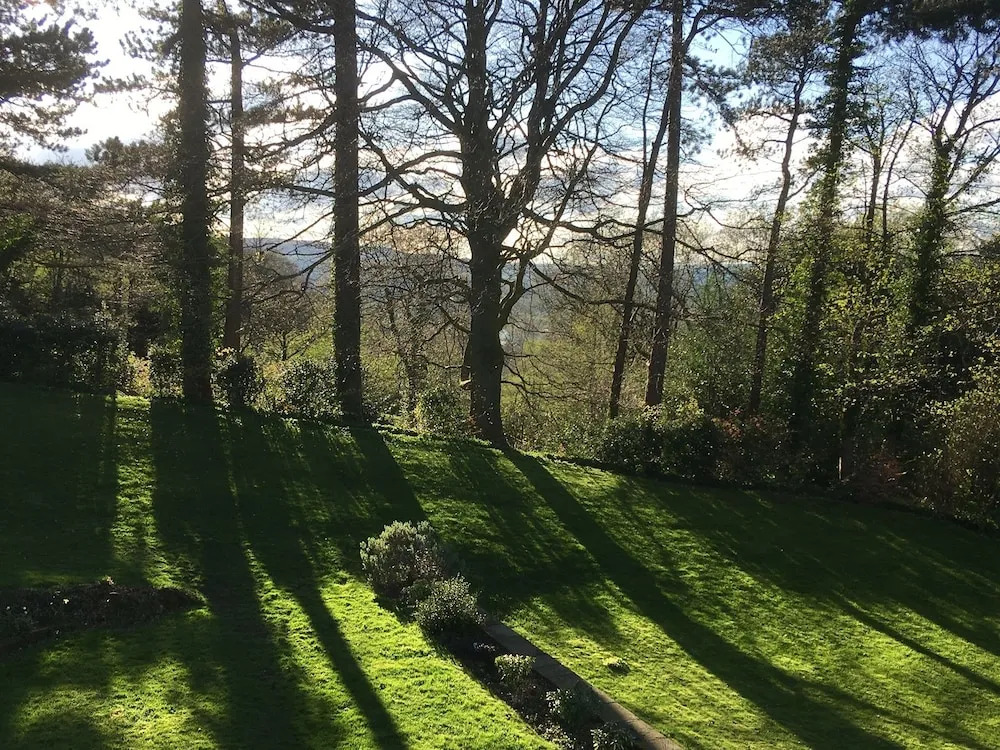 Otley Chevin B&B With Dining