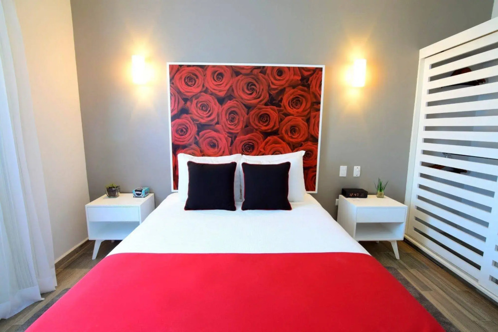 Azura Boutique Hotel