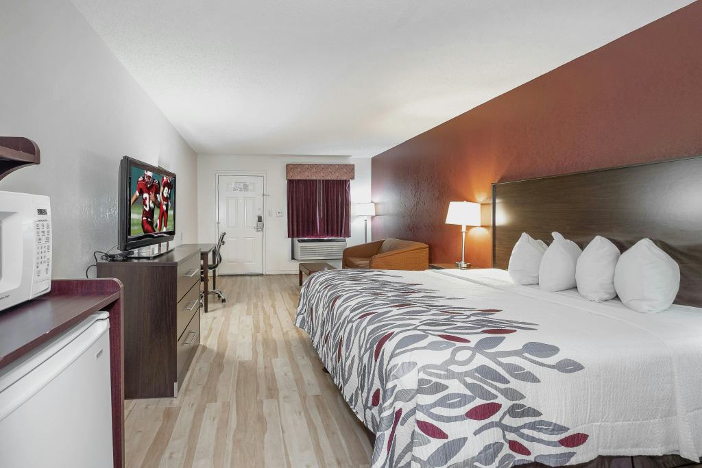 Red Roof Inn & Suites Rome