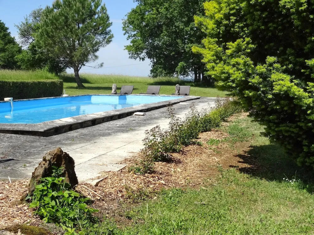 House With 4 Bedrooms in Saint-amand-de-coly, With Wonderful Mountain