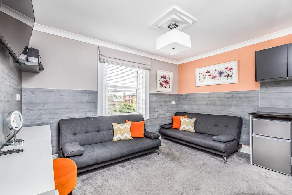 Ashbys Accommodation & Spa hire