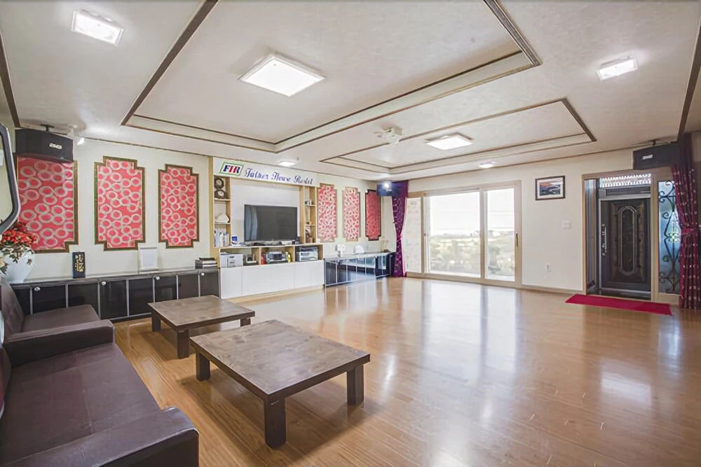 Jeju Father House Pension
