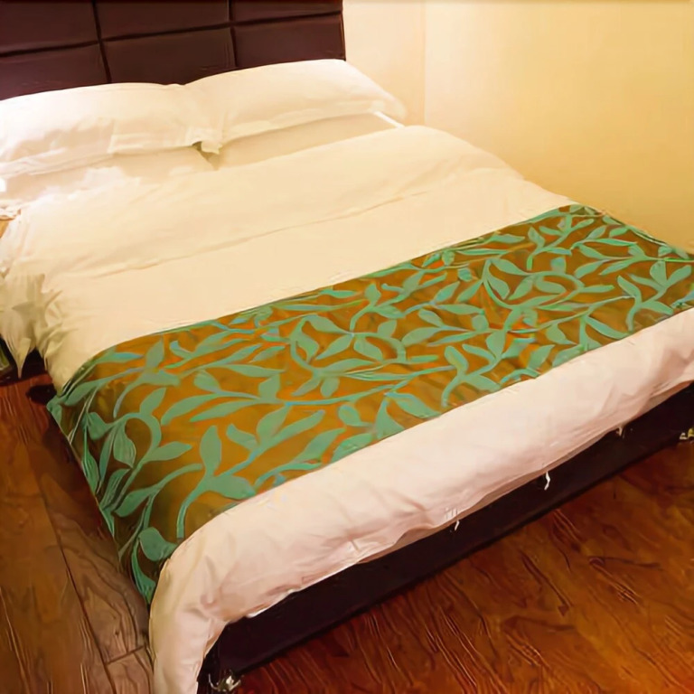 Flange Flower Hotel