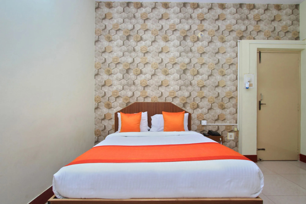 MSR Comforts by OYO Rooms