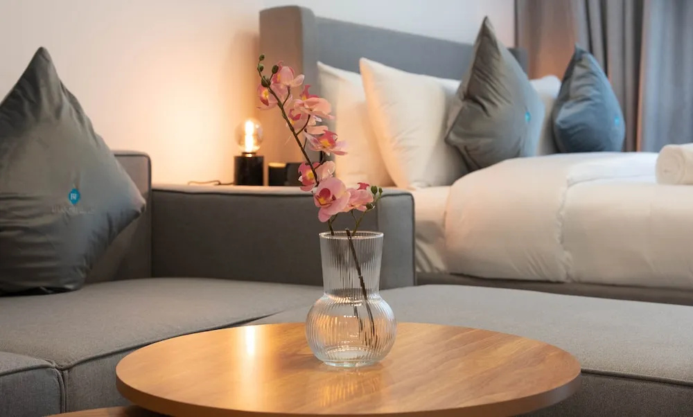 Spacious Studio in Oasis 714