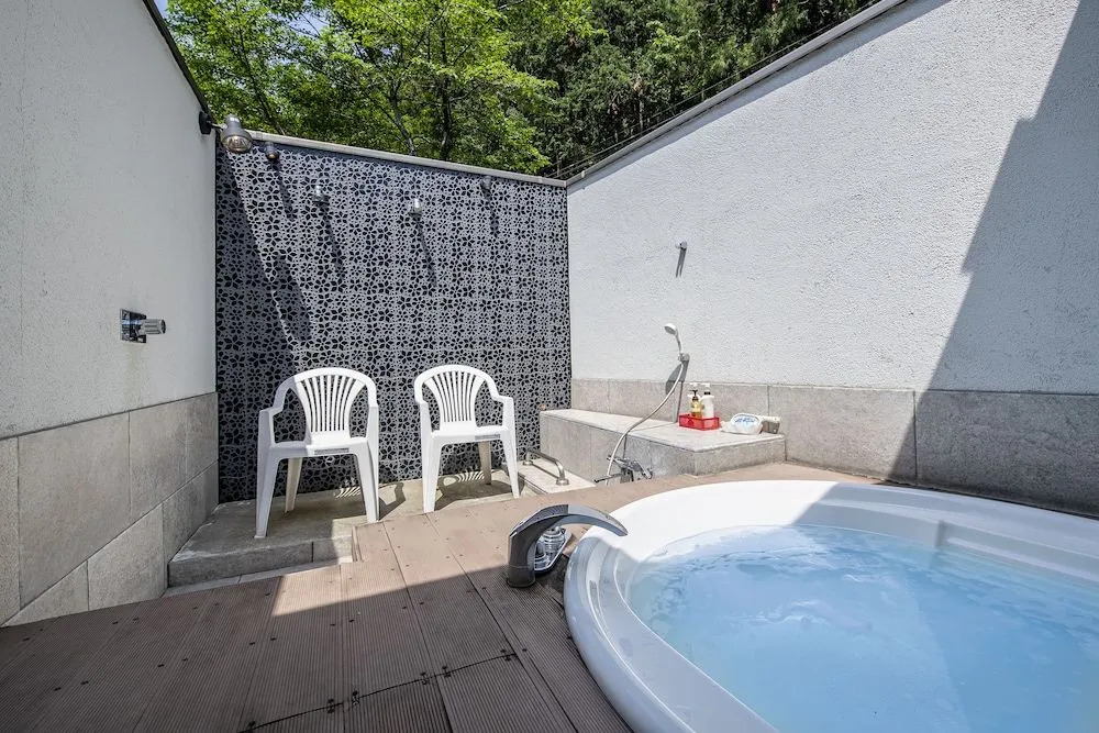 Hotel Takao Asile