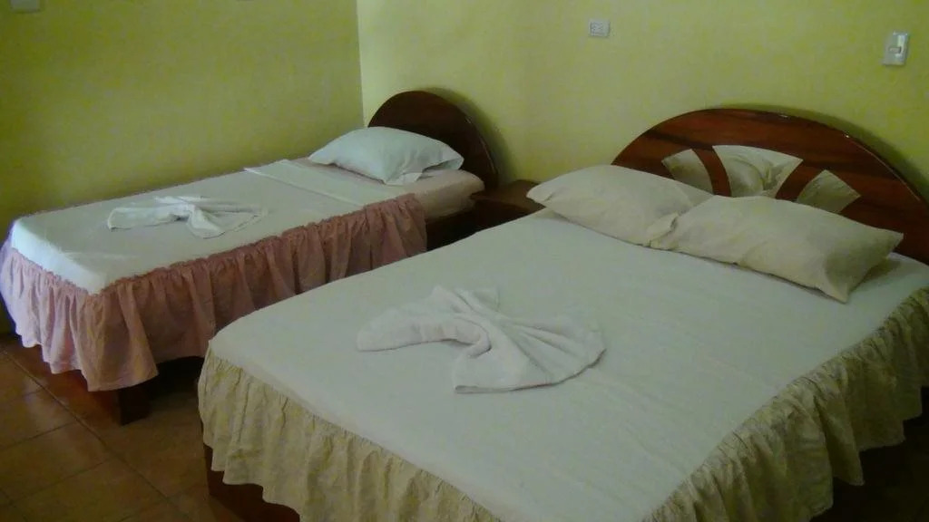 Hotel y Cabinas el Edén Del Este