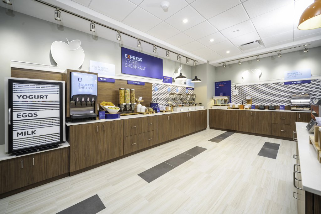 Holiday Inn Express & Suites - Fort Myers Airport by IHG