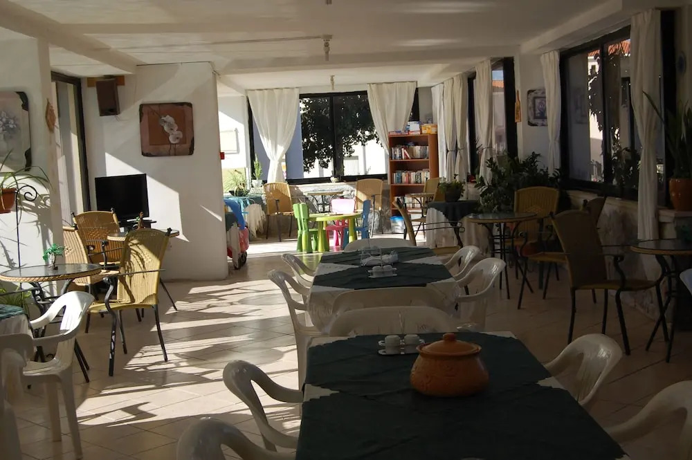 Nicos & Olympia Apartments