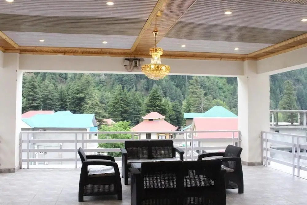 Nine Tree Hotel Naran