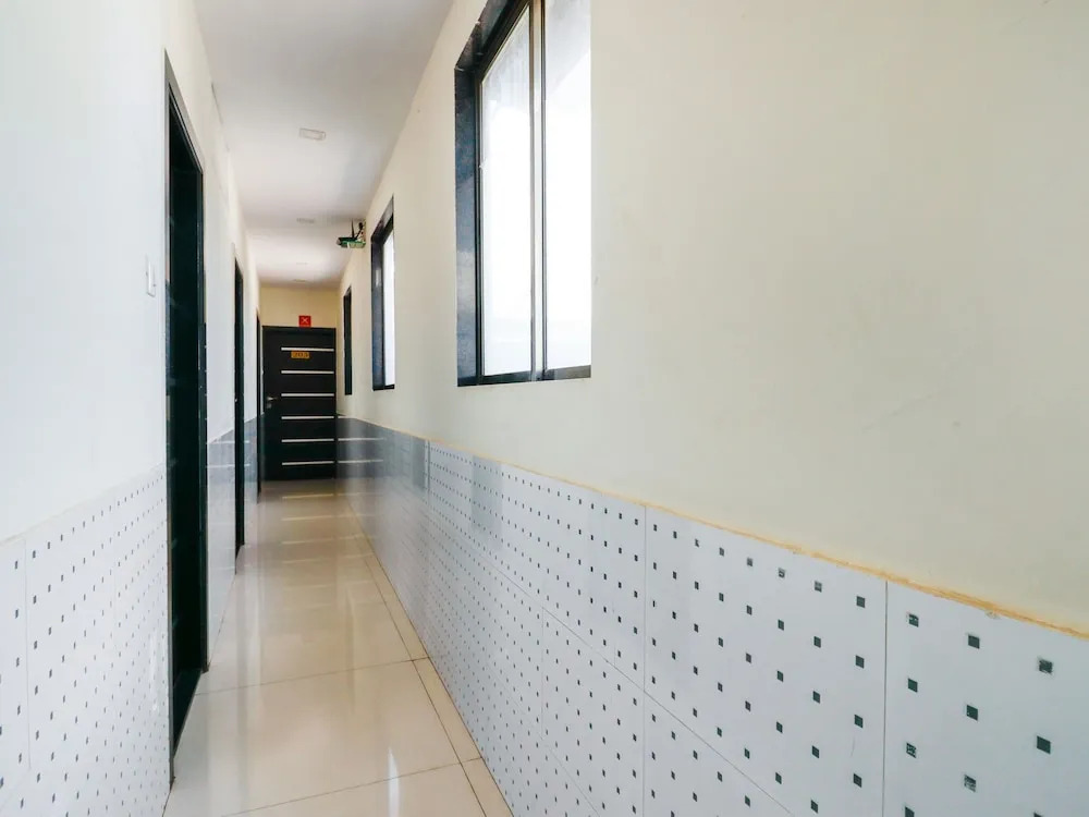 OYO 3782 Hotel Adnoc Inn