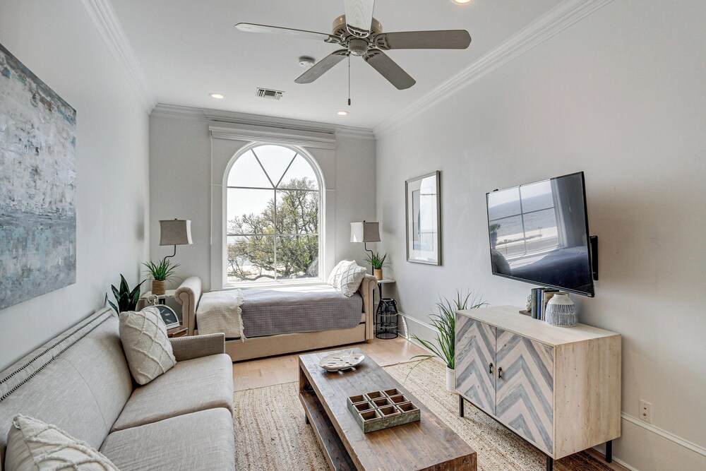 On the Beach + Gulf: Luxe Pass Christian Escape