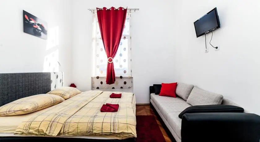 Apartments and Rooms Palmers Lodge
