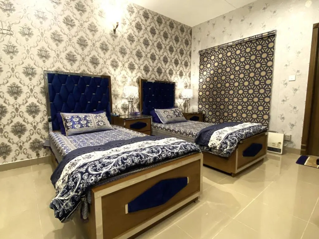 Majestic 2 Bedroom CONDO 1 Minute from GIGA Mall