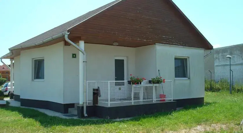 Termál Kemping Apartmanok