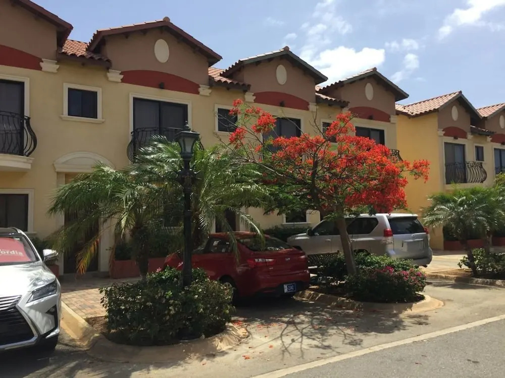 Modern Townhouse @ Exclusive Gated Community