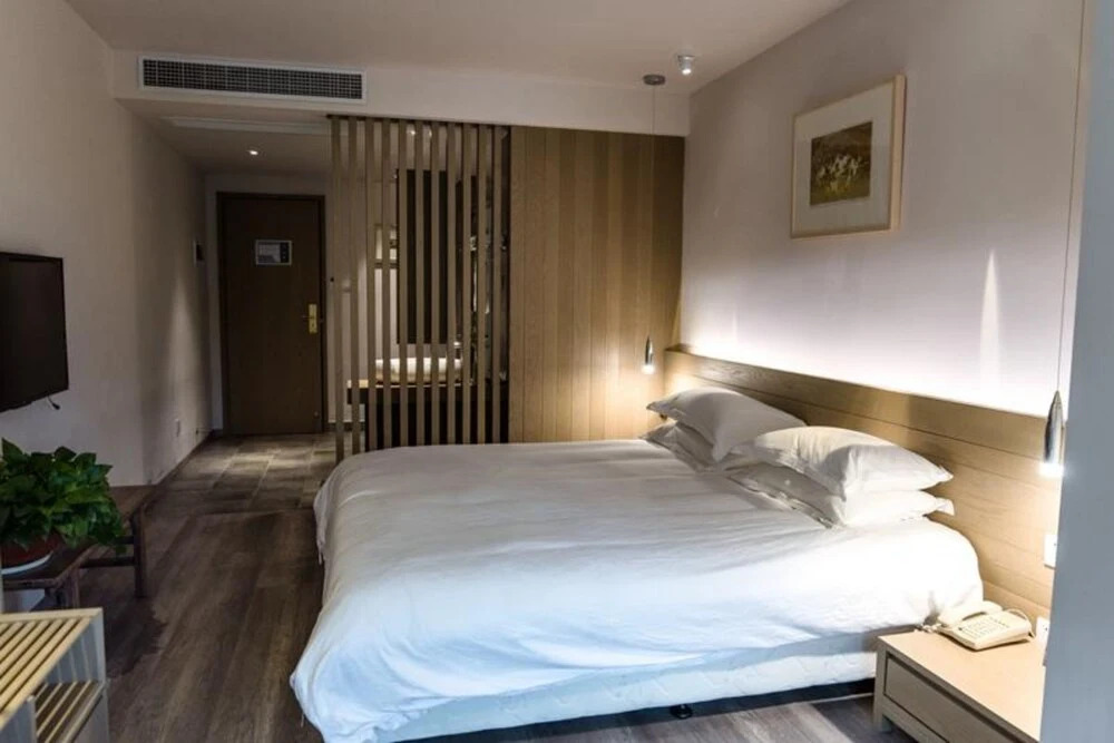 Hangzhou Yunqi Fan Path Blue b&B