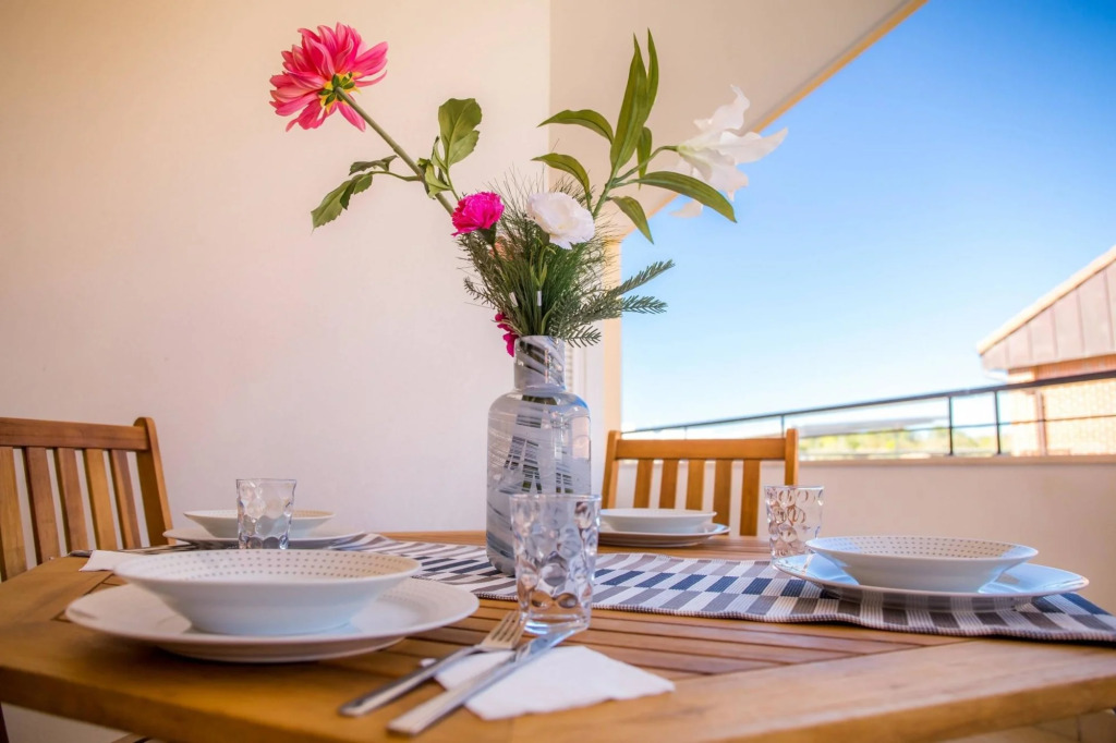 A04 - Large Modern 1 bed Apartment with pool by DreamAlgarve