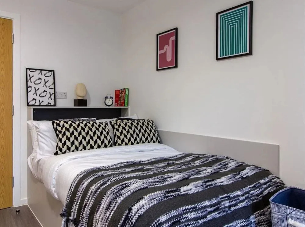 Ensuite Rooms STUDENTS Only - CANTERBURY - Campus Accommodation