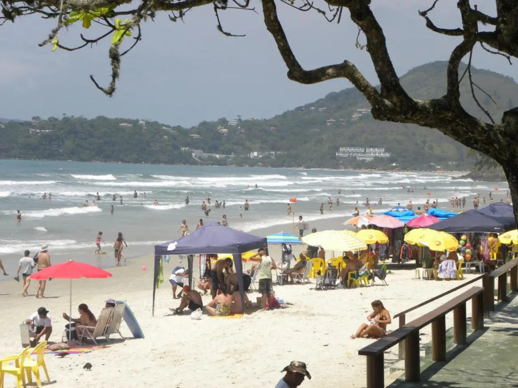 Apto 3 quartos Condominio Costa Atlantica-pé na areia-em Ubatuba,SP