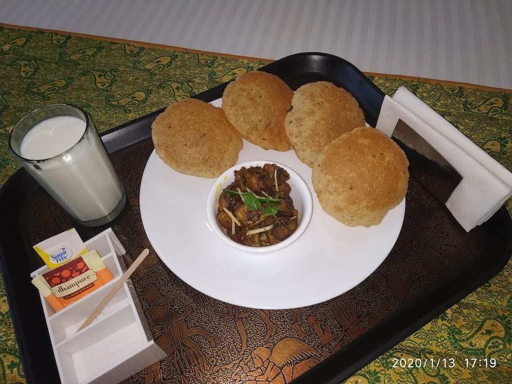 Golden Palm Suites