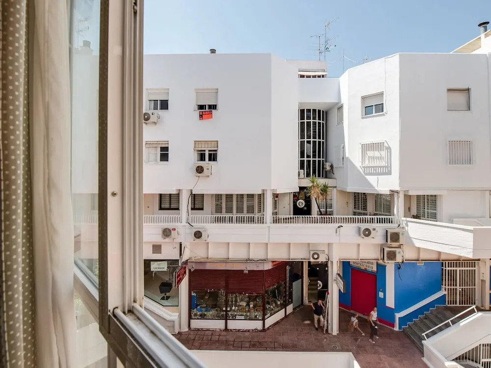 Radiant Holiday Home in Seville near River