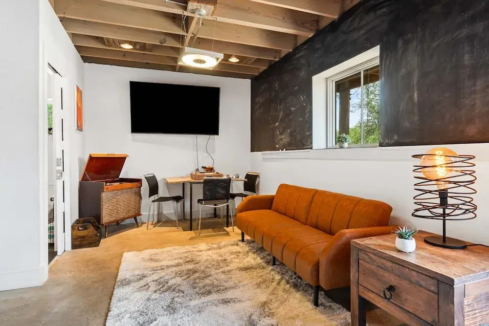 Luxury 7BR Hill Country Gem With Barndominium