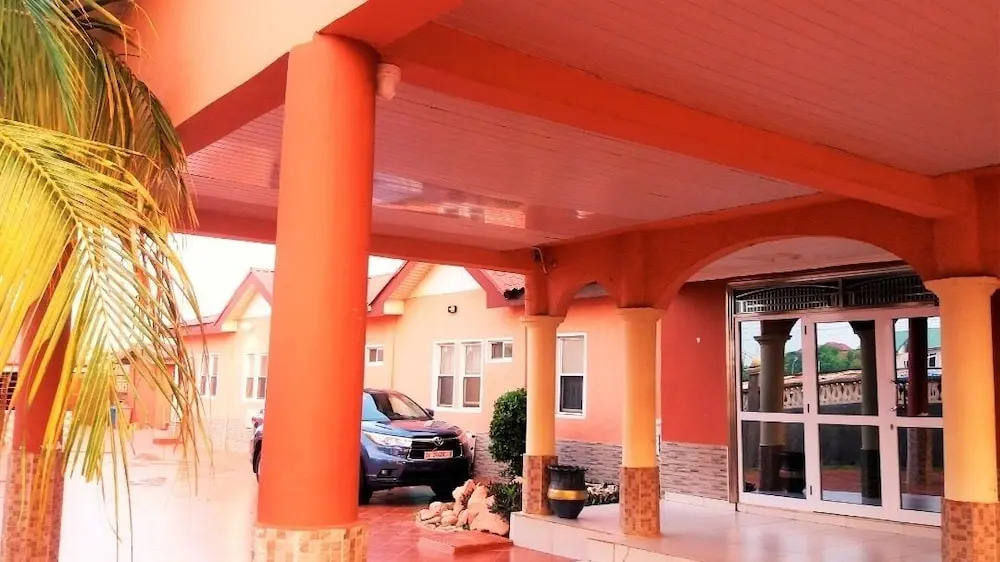 Golden Simcha Hotel