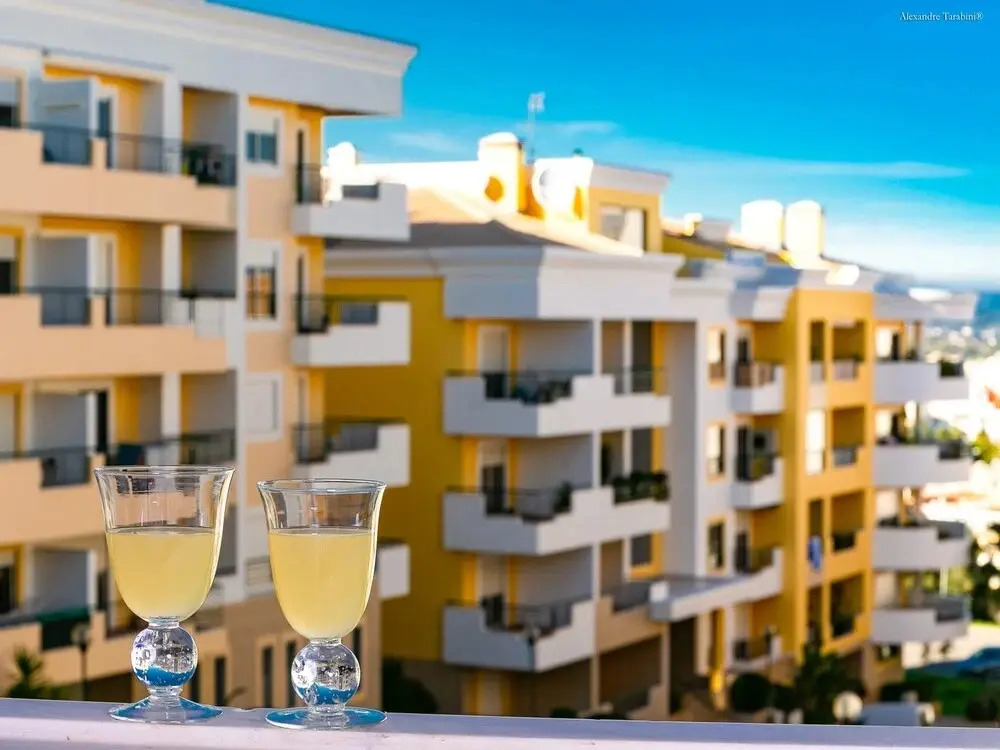 B12 - Pool And Sun Apartment