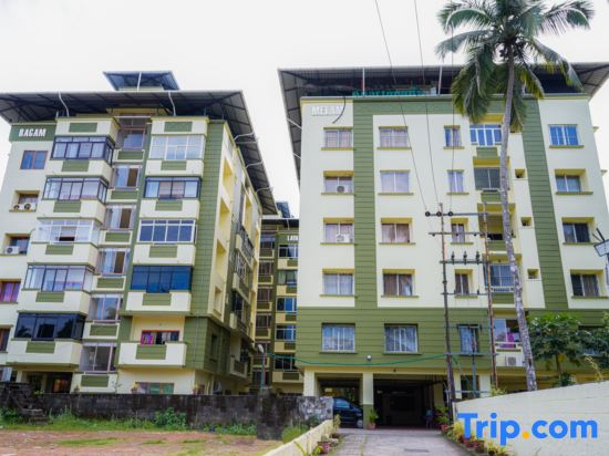 2 BHK Furnished Flat - 200m to Guruvayur Temple - For FAMILIES ONLY