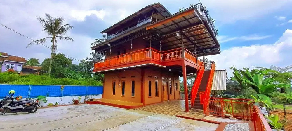 Villa Lisandsa By Ruang Nyaman