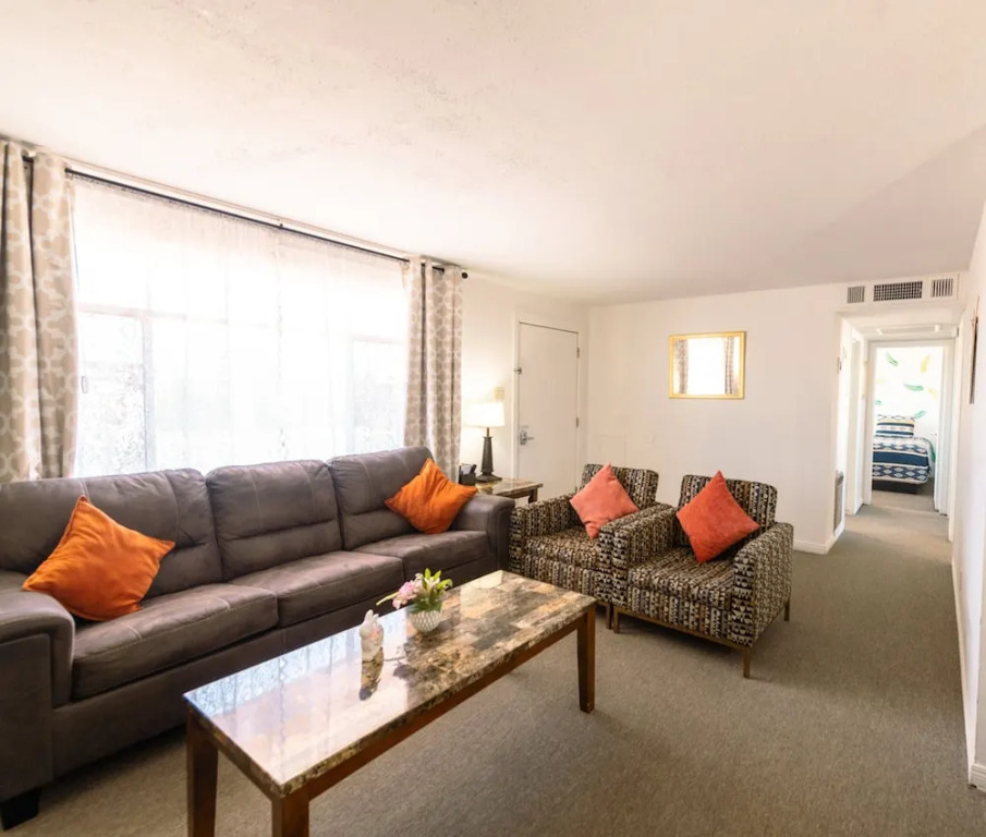 Home Style Apartments - 1 & 3 BR Suites with Full Kitchen