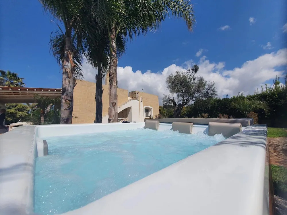 Sal739 in Pescoluse With 2 Bedrooms and 2 Bathrooms
