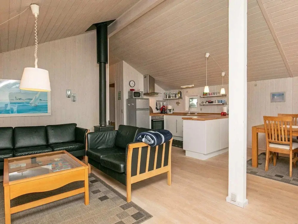 6 person holiday home in Løkken