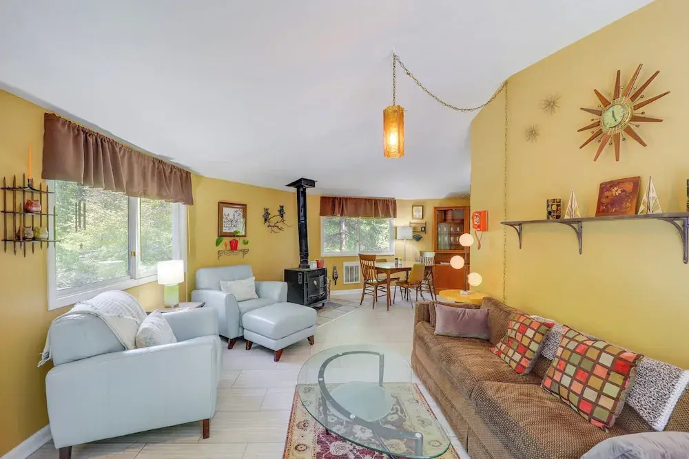 Pet-friendly Getaway w/ Porch in Banner Elk!