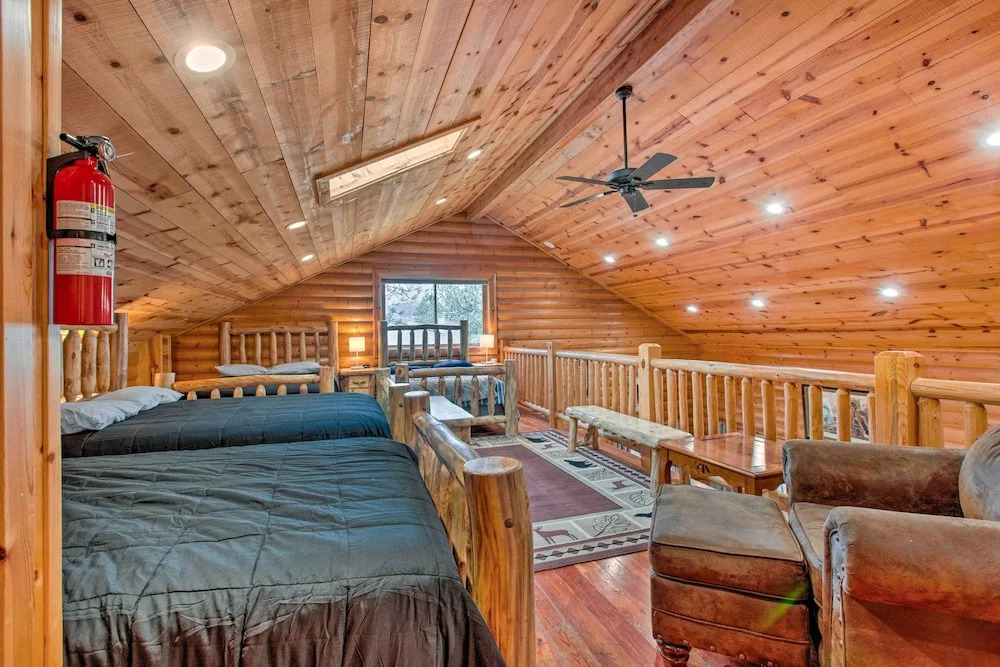 3 Blks to Ski Lift: Angel Fire Cabin on Bus Rt