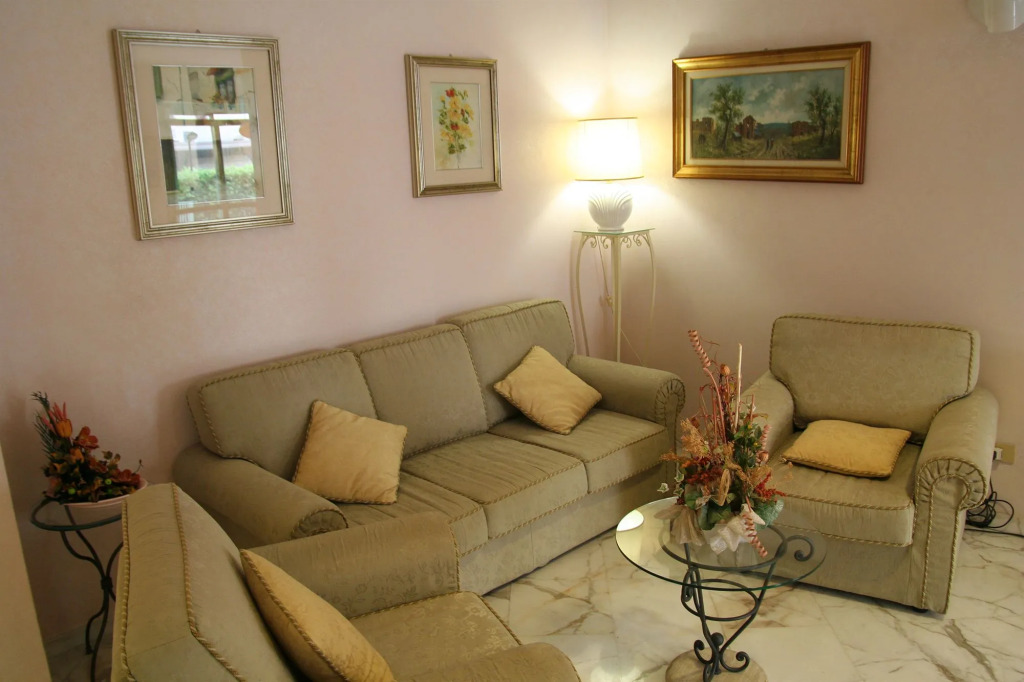 Hotel Elena