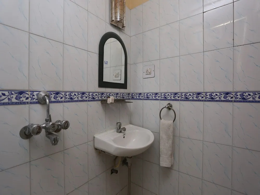 OYO 10266 Hotel Amantran