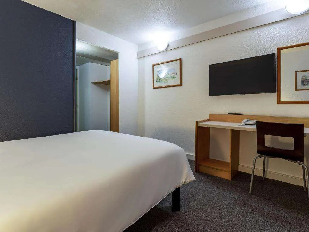ibis Paris Pantin Eglise