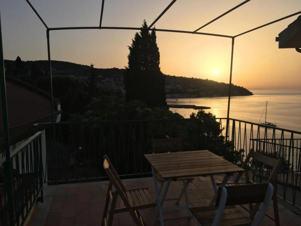 Apartment with beautiful sea view-La casa del'Artista