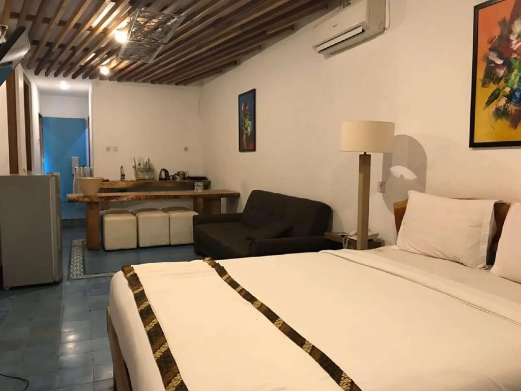 Flores Gallery Hotel