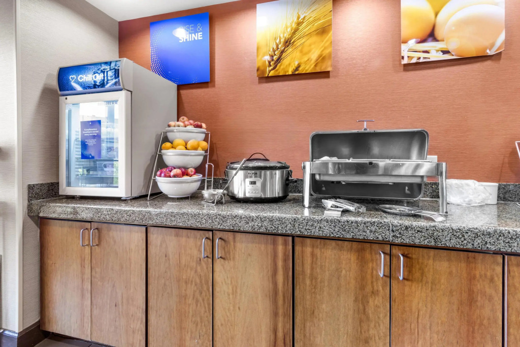 Comfort Suites
