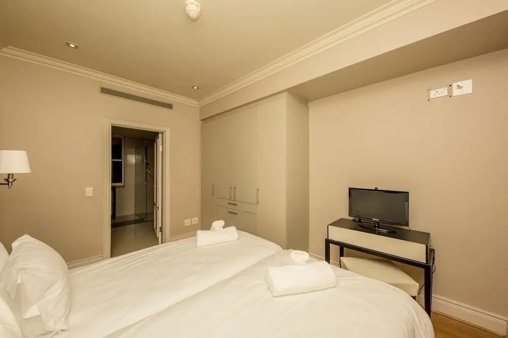 Green Point Apartment Walking Distance to Stadium 407 Royal
