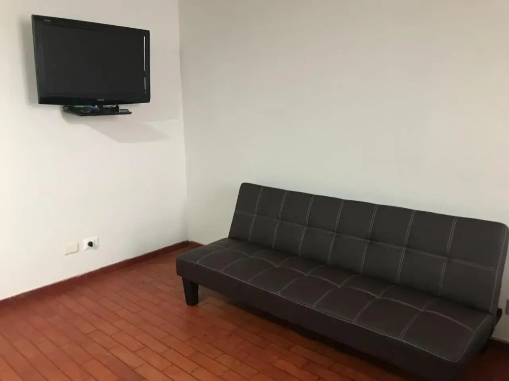 Tezza Apartment two blocks from the American Embassy