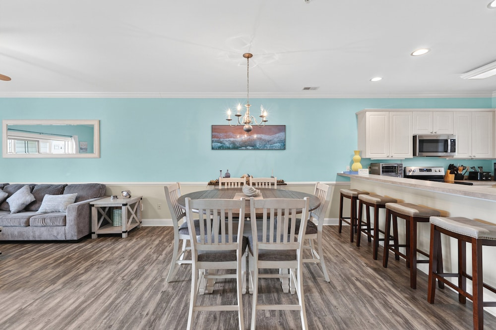 Magnolia Pointe Luster Leaf 4890-303