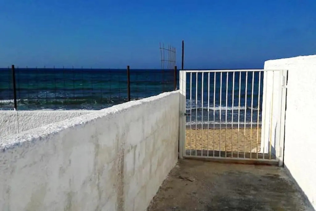 House with 3 bedrooms in Monopoli with enclosed garden and WiFi 30 m from the beach
