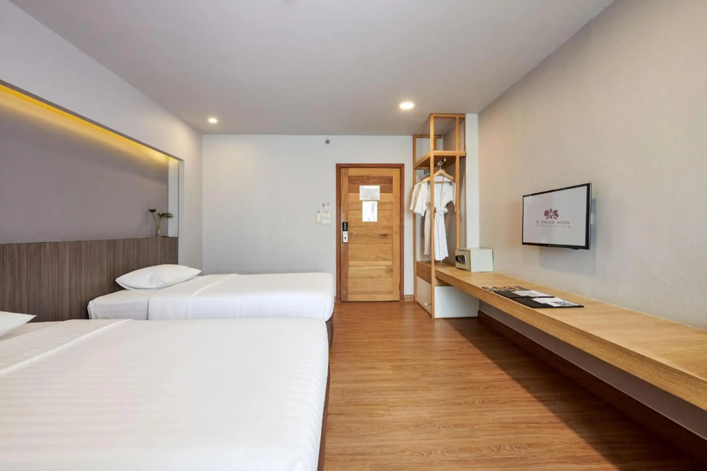 Amora NeoLuxe Suites Hotel
