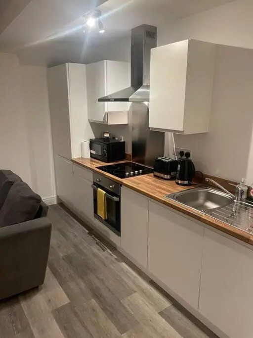#0210 Lovely 1 bedroom apartment - Free parking